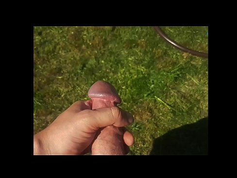 ❤️ Heta heta tjejen får sin rosa fitta knullad och kommer med en spruta i en sommarträdgård ️ Super sex at porn sv.pornolemon.ru